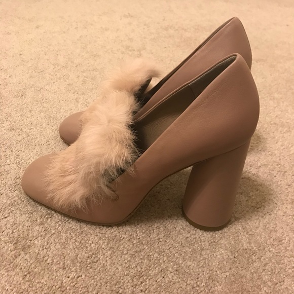 Donald Pliner Napa leather and rabbit fur pump - Picture 5 of 8